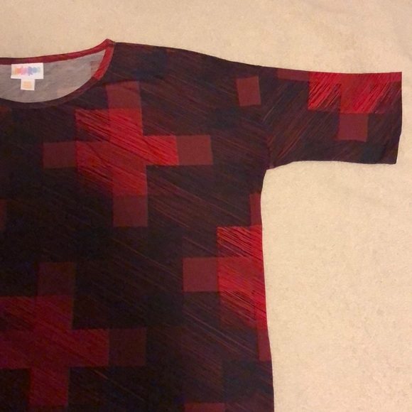 Lularoe Irma Oversized Tunic - Picture 2 of 6